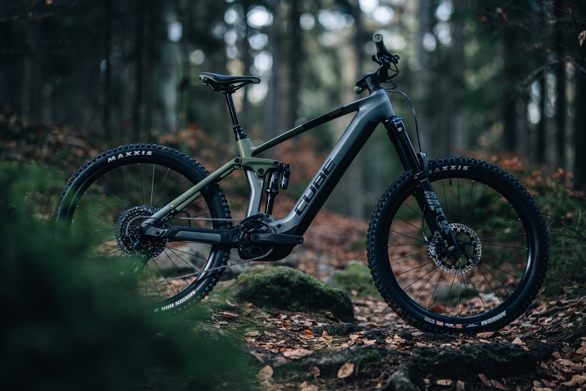 Full suspension electric mountain bike