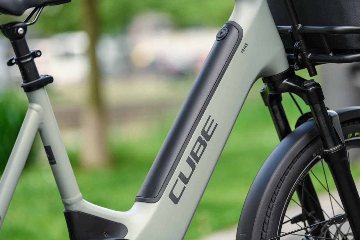 2023 Cube Trike Family Hybrid 750 Electric Cargo Bike In White, Blue or Grey Downtube
