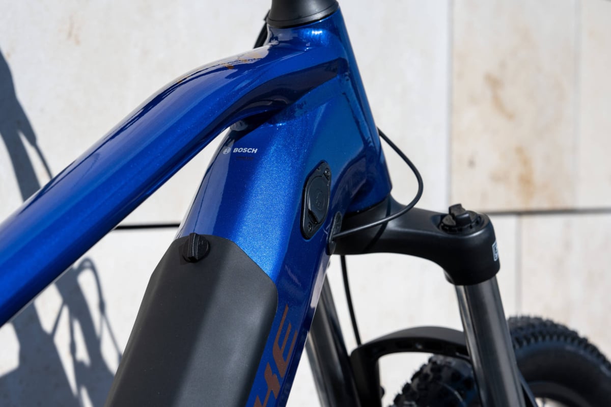 2023 Haibike AllTrack 4 500Wh 27.5 Electric Mountain Bike In Blue Stem and Battery