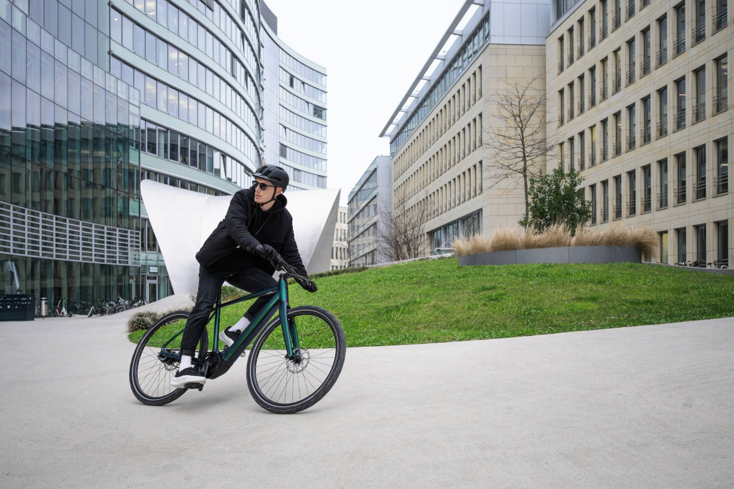 2024 Cube Editor Hybrid SLT 400X 400Wh Performance SX Belt Drive Electric Bike In Goblin Green Glossy Action Shot 2