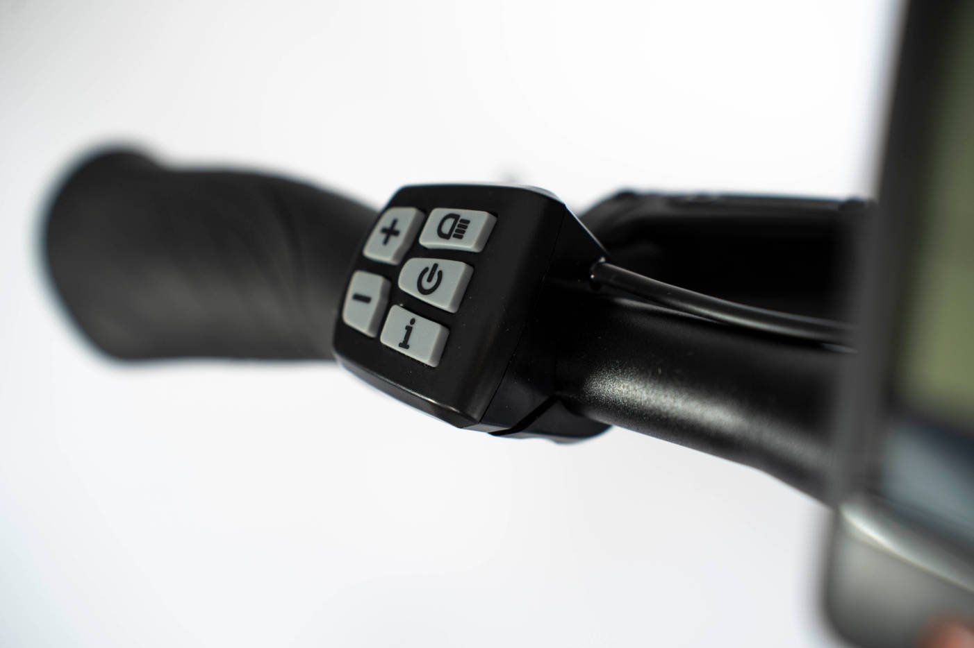 2024 Estarli eCargo Longtail 700Wh Electric Cargo Bike In Liquorice Black Control Buttons