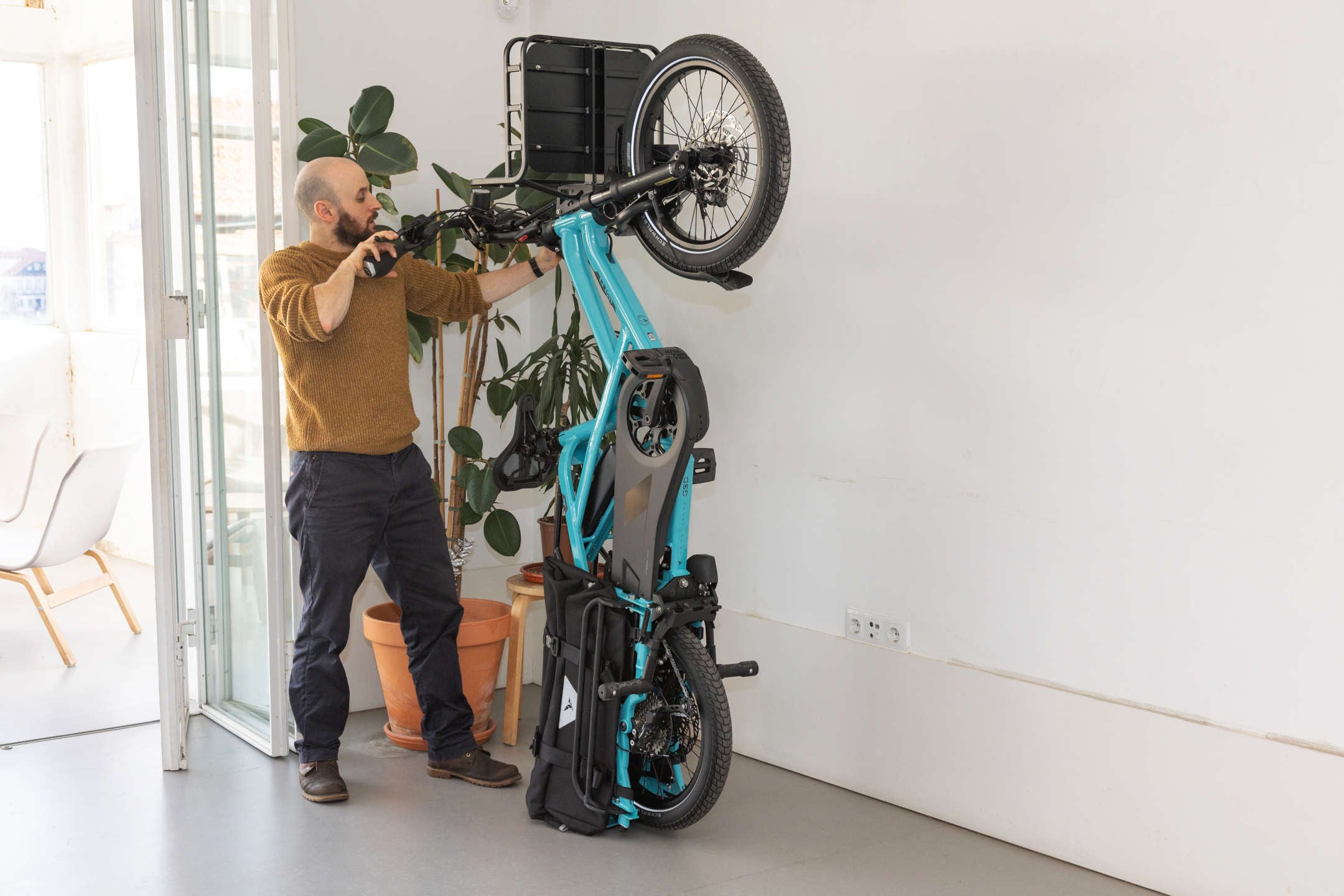 2025 Tern GSD S10 Gen3 545Wh Electric Cargo Bike Action Shot 2