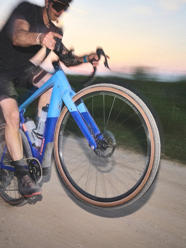 2026 Trek Checkpoint+ SL 5 Electric Gravel / Urban Bike With Carbon Frame In Fjord Blue & Cobalt Blue