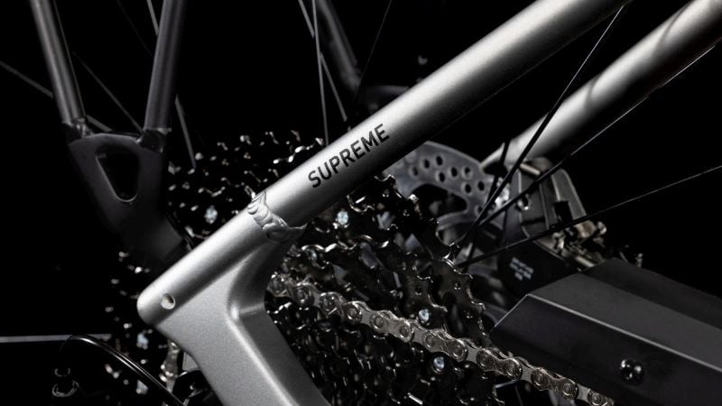 2026 Cube Supreme Hybrid SLX 625 Electric Bike In Grey & Luna