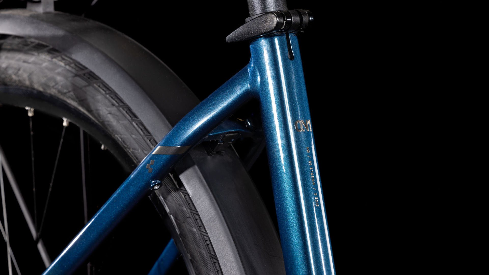 2025 Cube Touring Hybrid One 625 Electric Bike In Deepsea & Chrome 