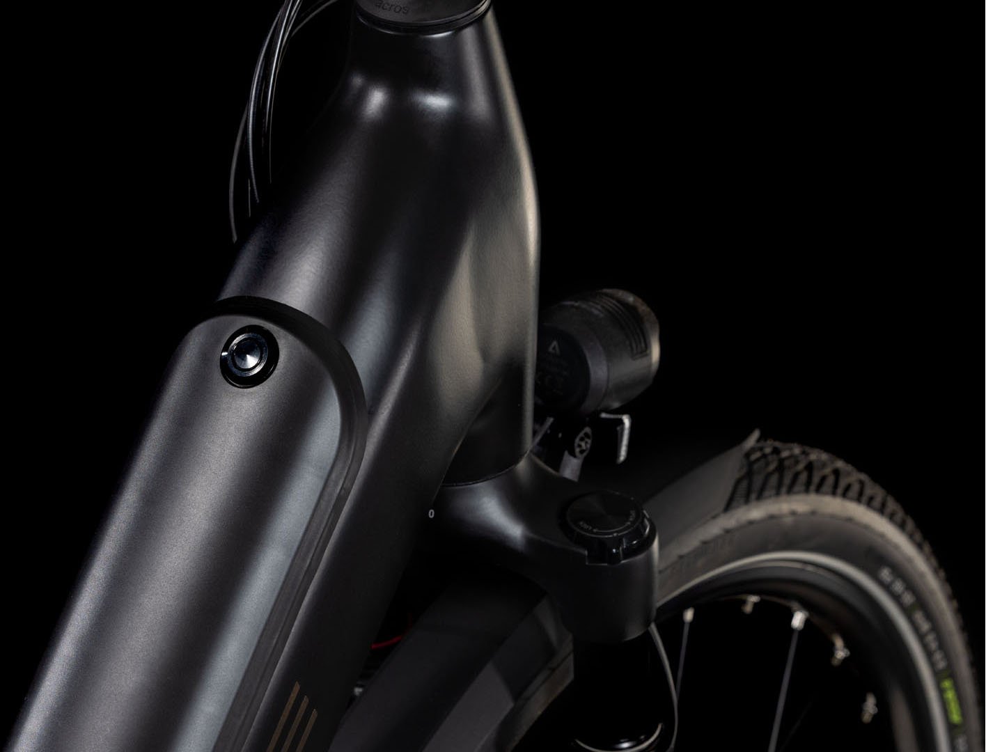 Cube Supreme Hybrid Comfort SLX 625 Easy Entry Continuous Hub Gear Electric Bike In Black