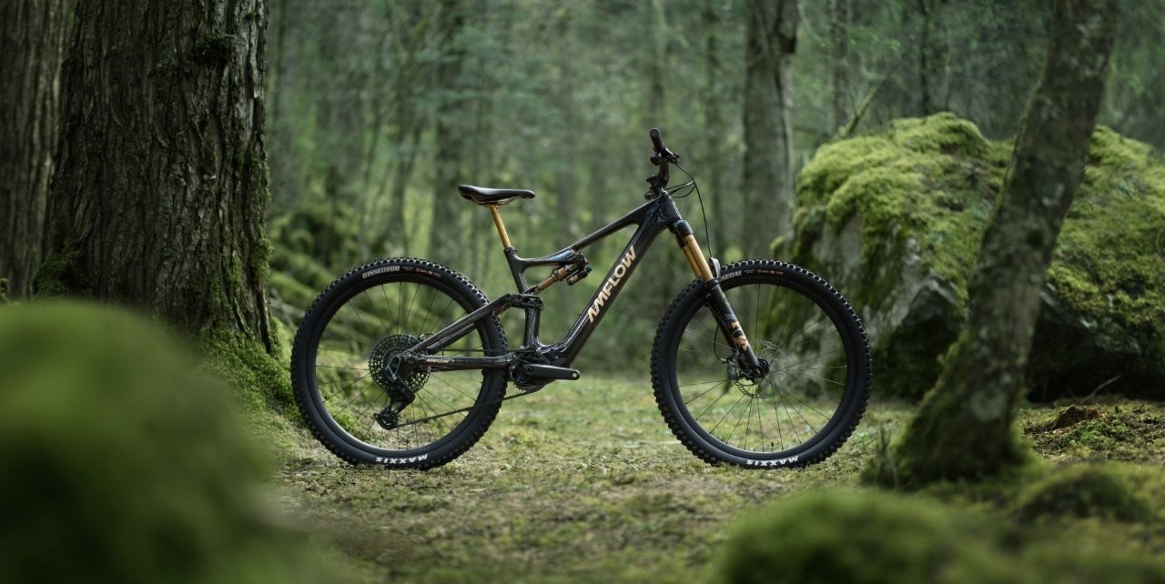 Amflow PL Carbon Pro 800Wh 105Nm Avinox Lightweight Electric Full Suspension Mountain Bike In Cosmic Black Cosmic Black