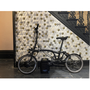 Ex-Display Electric C Line Explore Mid Electric Folding Bike in Black