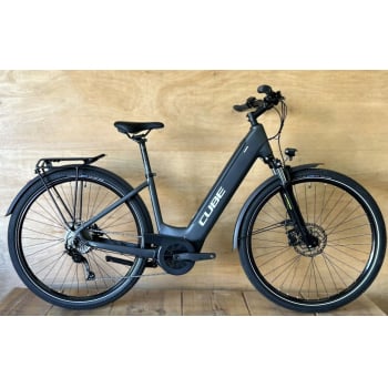 Ex-Demo Touring Hybrid One 500 Electric Bike in Dark Grey & White X-Small 46cm Frame