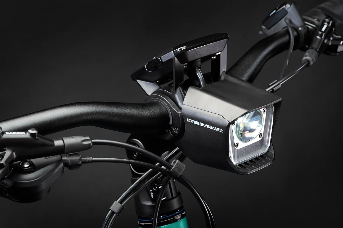 Haibike Trekking 7 630Wh Lowstep Electric Bike In Aqua Front Light