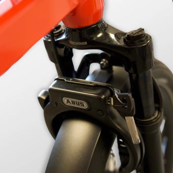 L20 E-Cargo Front Wheel Lock Including Mount For L20 2.0 Longtail