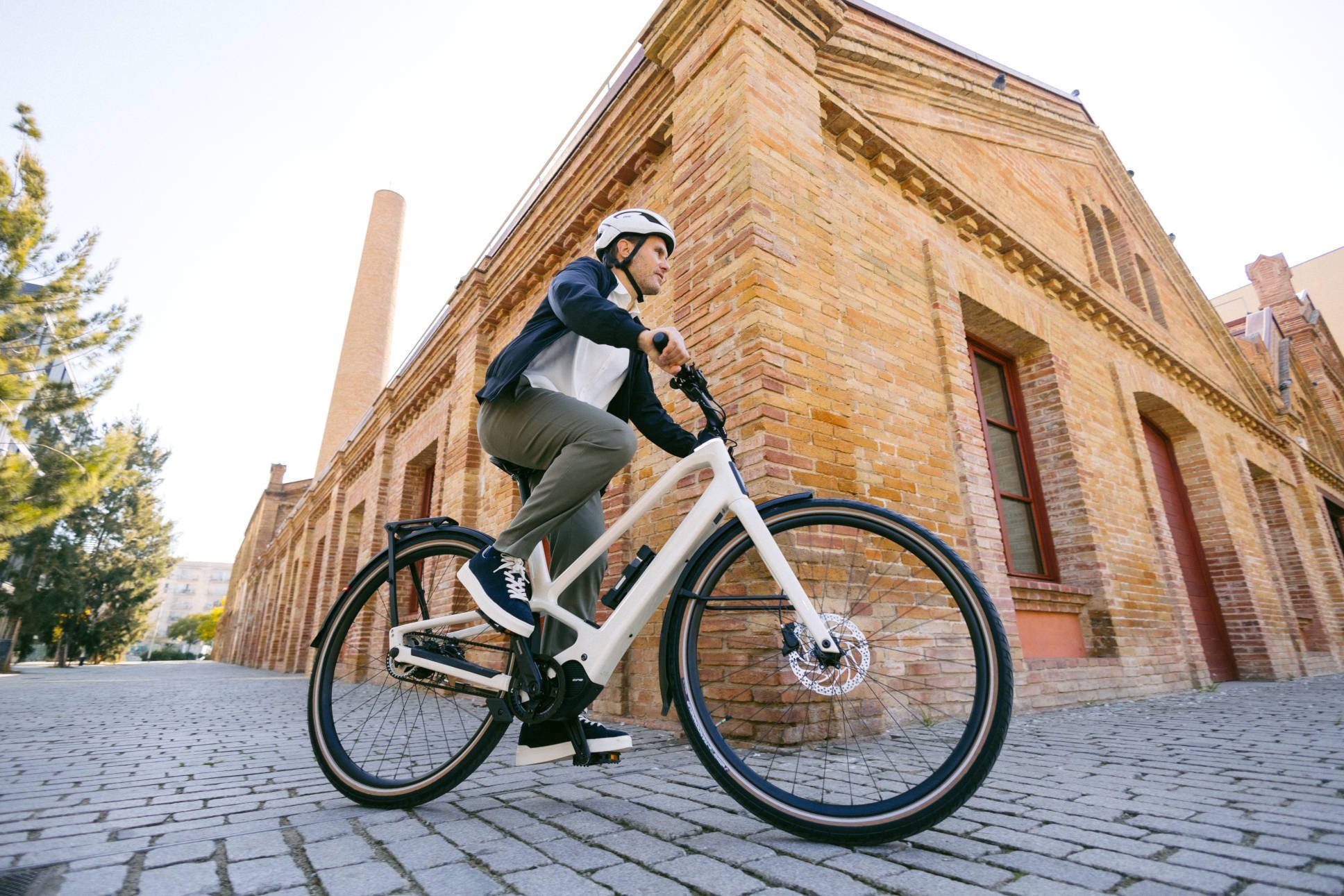 Orbea DIEM 20 Electric Belt Drive Hub Gear Bike In Ivory White Gloss Action Shot 1